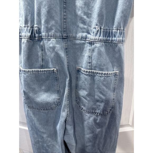 We The Free Women's Short-Sleeve Denim Coveralls Size S Light Wash Button-Front - Picture 8 of 8